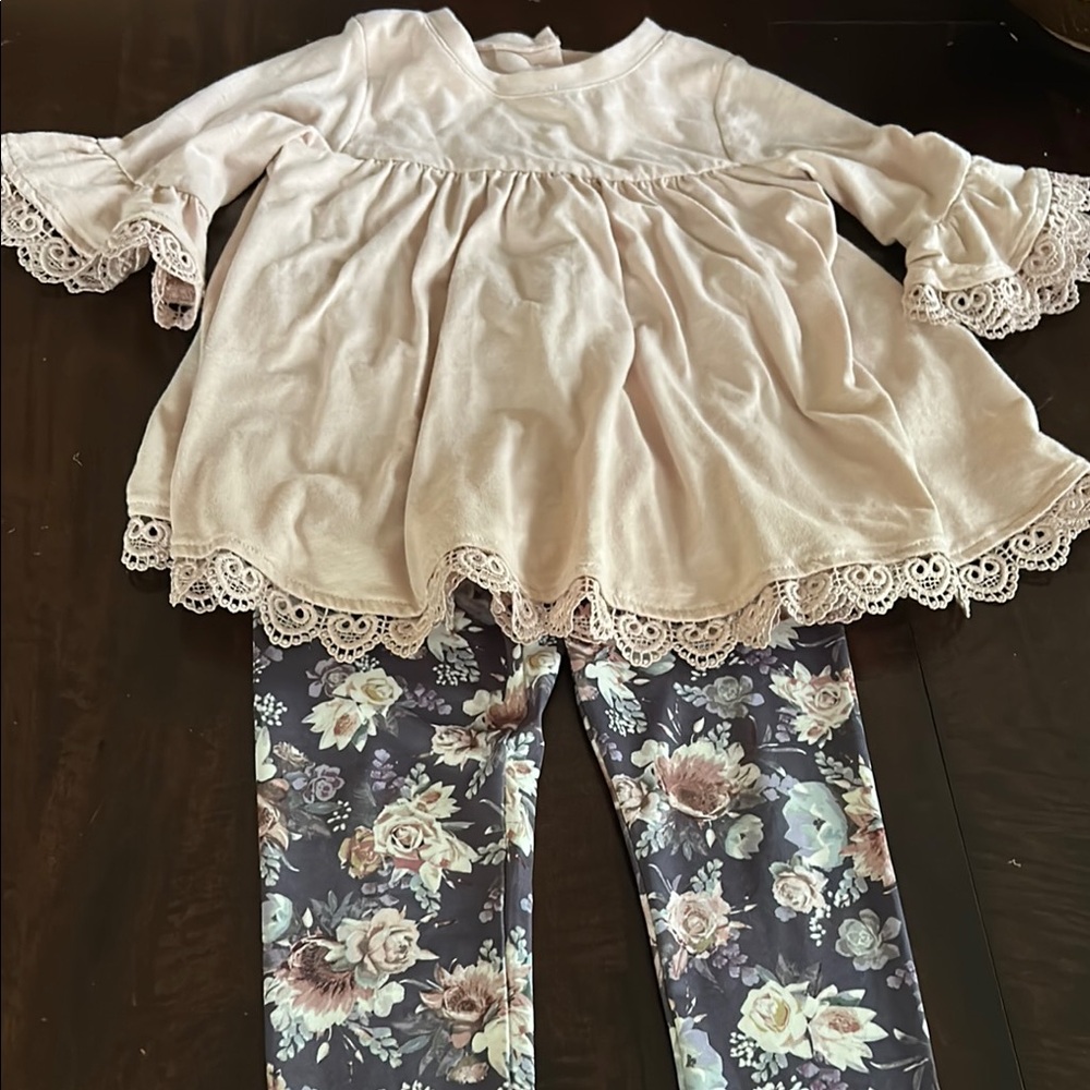 Lace Trim Top and Floral Leggings Set